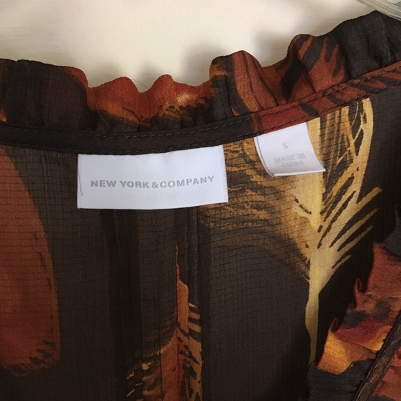 New York & Co.Sleeveless Blouse - Picture 3 of 6